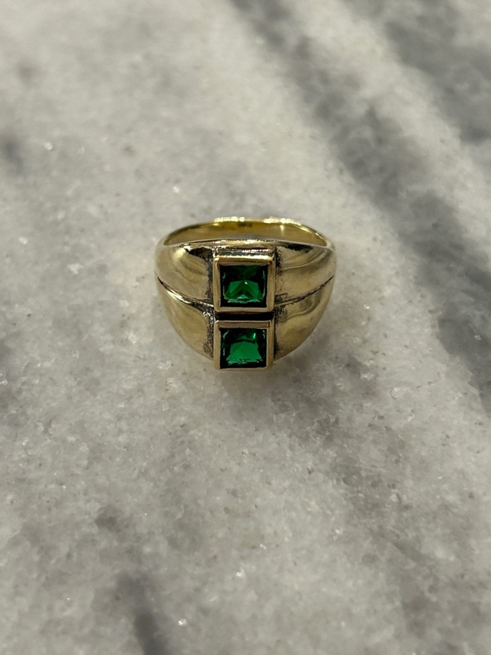 Gold Plated Bezel Green Emerald-like Stone Ring sz 7